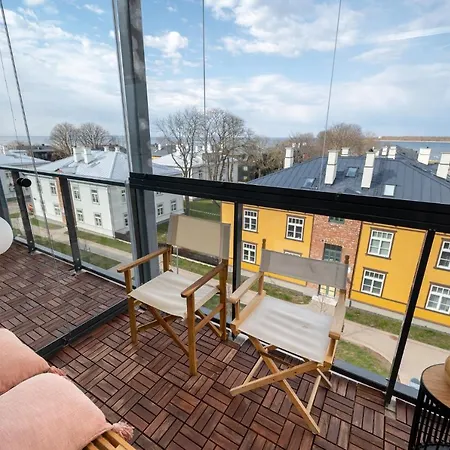 Seaview Getaway. Free Parking! * Tallinn
