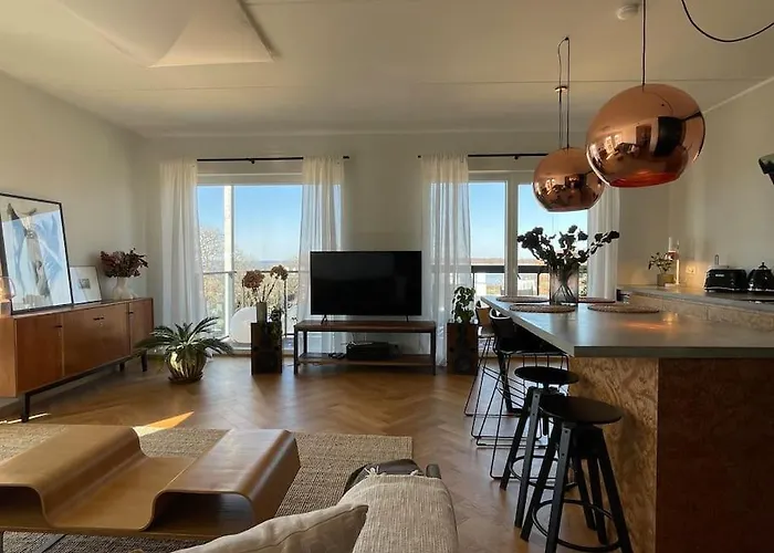 Seaview Getaway. Free Parking! * Таллин