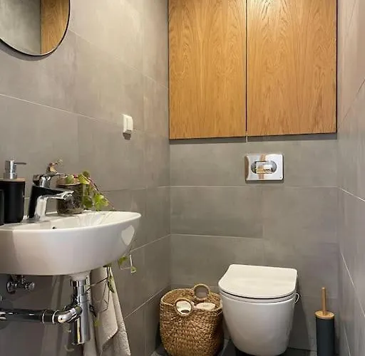 Seaview Getaway. Free Parking! Апартаменты Таллин