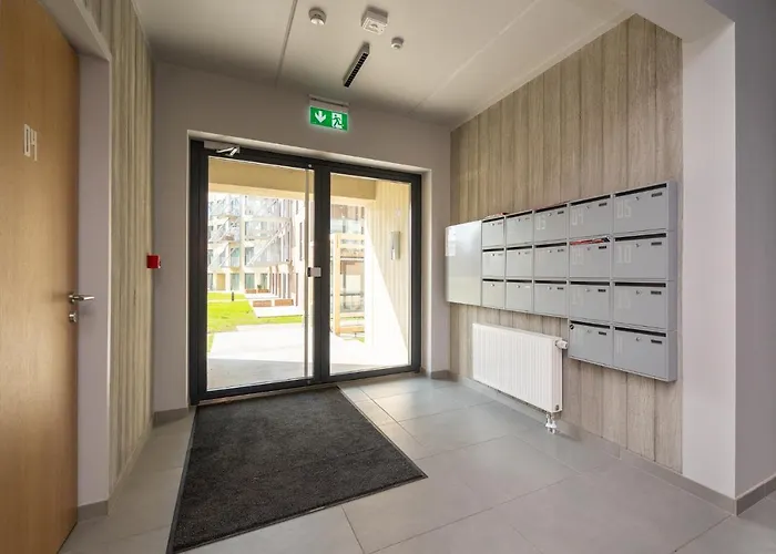 Seaview Getaway. Free Parking! *