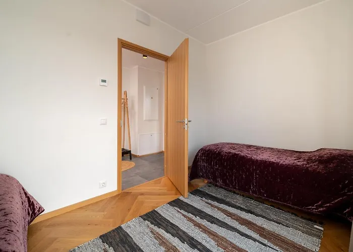 Seaview Getaway. Free Parking! Appartamento