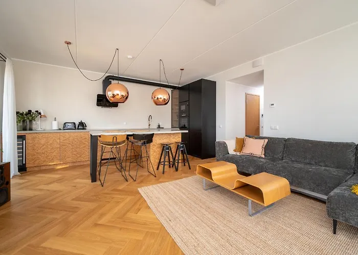 Seaview Getaway. Free Parking! Appartamento Reval