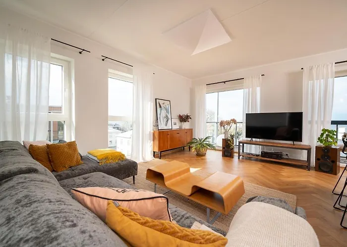 Seaview Getaway. Free Parking! * Tallinn